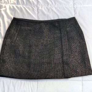 Banana Republic size 12 Metallic Tweed Wrap Skirt in Black and Gold, NEW